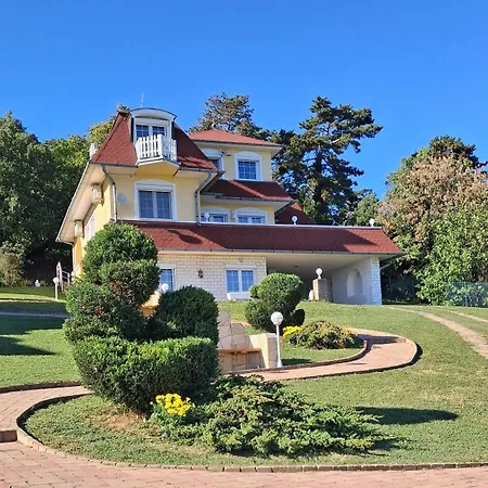 Apartmán Szepkilato 2 Medencevel Es Kilatassal