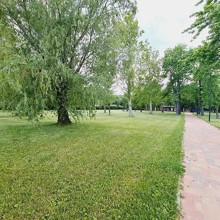 Szepkilato 2 Medencevel Es Kilatassal Balatongyörök